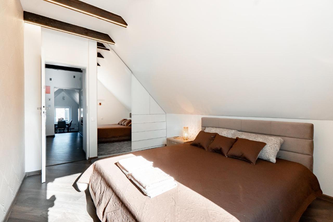 Stylish, Modern Apartment Near Vilnius Old Town Exterior photo